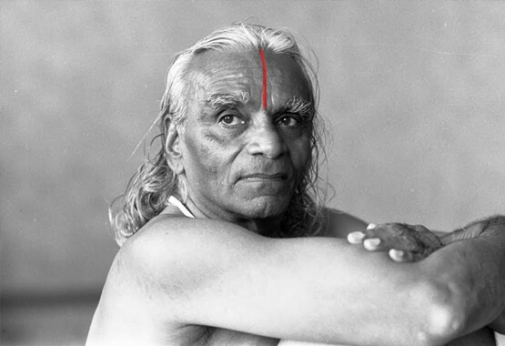 Iyengar Yoga® - Maestro BKS Iyengar